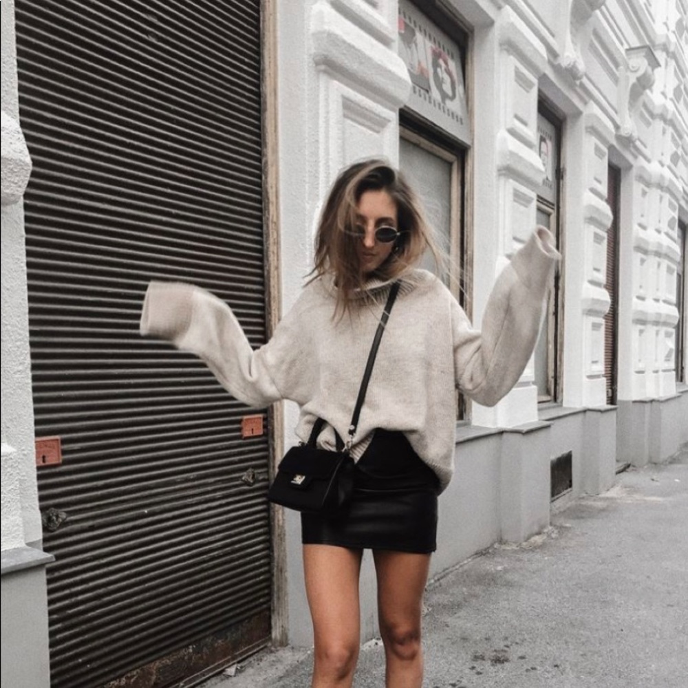 JULIANNE FAUX SUEDE MINI SKIRT